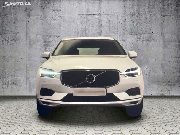 Volvo XC60 B4 AWD Momentum 145 kW image number 3