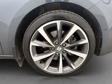 Car image 30