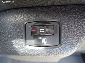 Car image 37