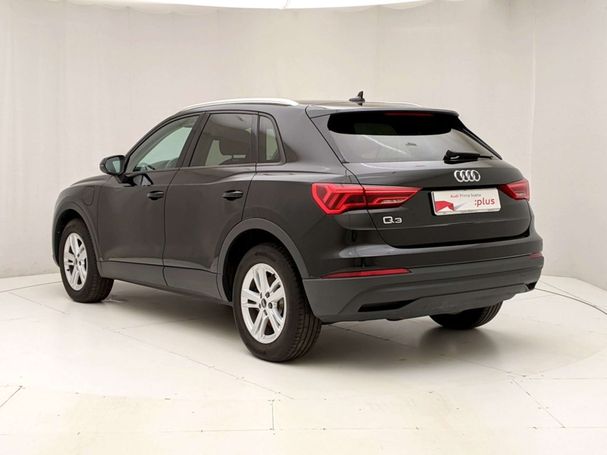 Audi Q3 45 TFSIe S tronic Business 180 kW image number 2