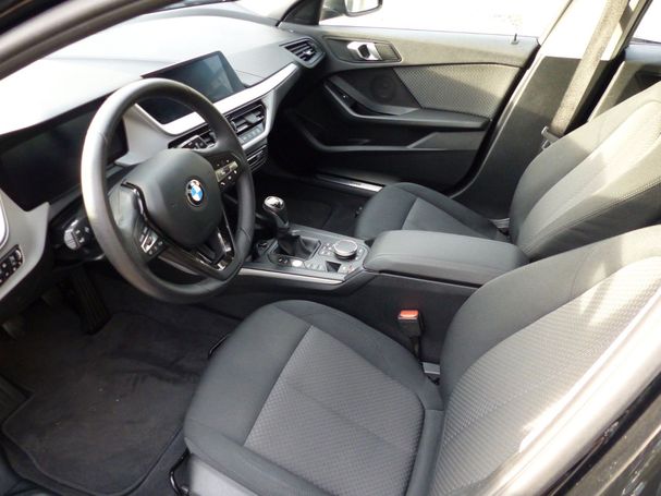 BMW 118i 103 kW image number 8