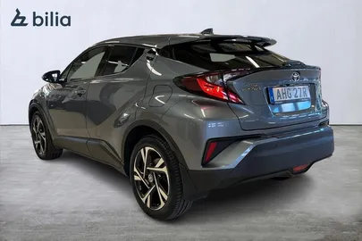 Car image 4