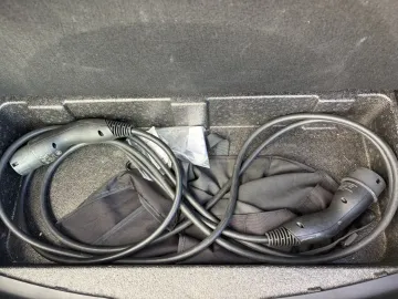 Car image 32