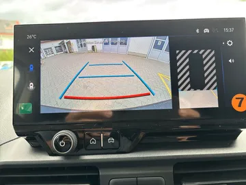 Car image 25