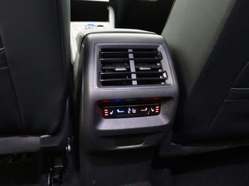 Car image 41