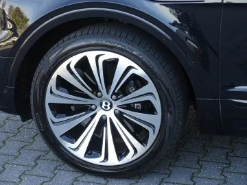 Car image 37