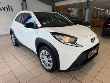 Car image 2