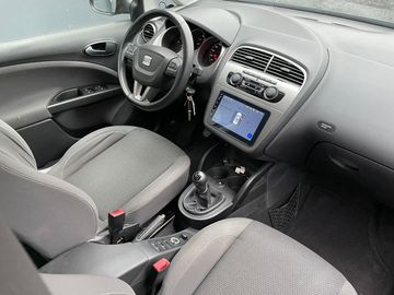 Car image 14