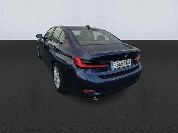 BMW 330 e 215 kW image number 6