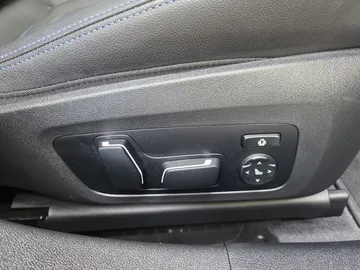 Car image 39