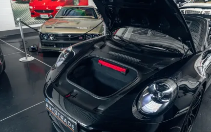 Car image 26