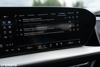 Car image 35