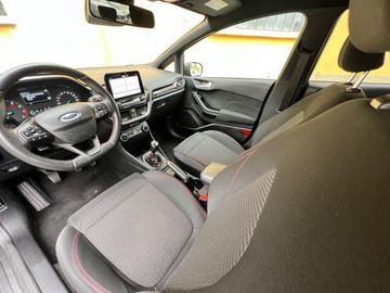 Car image 10