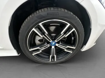 Car image 34