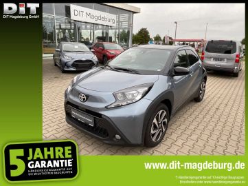 Car image 2