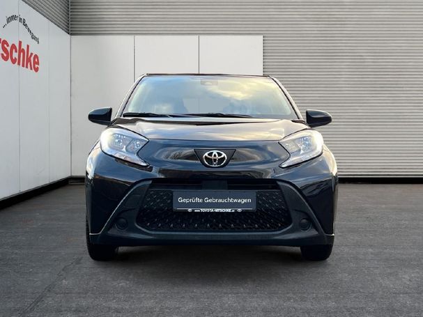 Toyota Aygo X 53 kW image number 8