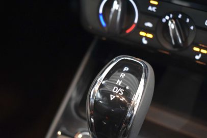 Car image 31