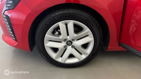 Car image 20