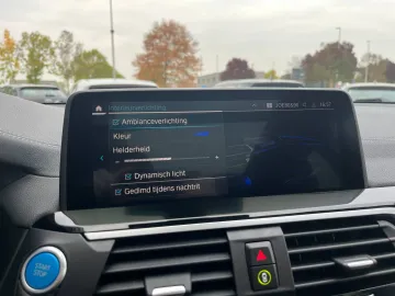 Car image 35