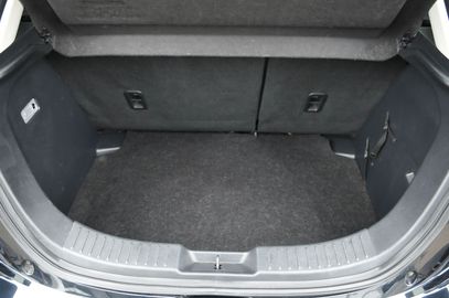 Car image 31