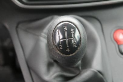 Car image 24