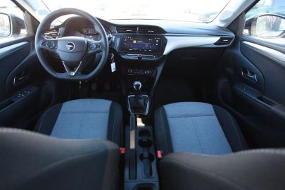 Car image 15