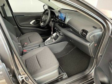 Car image 14