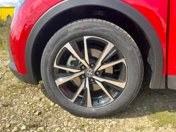 Car image 15