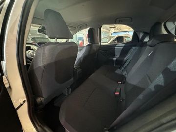 Car image 12