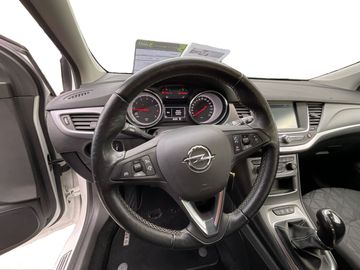 Car image 13