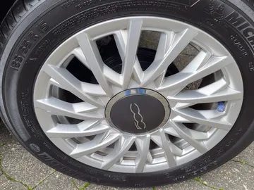Car image 22