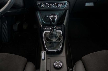 Car image 26