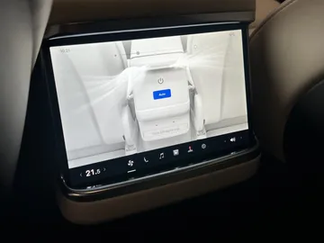 Car image 38