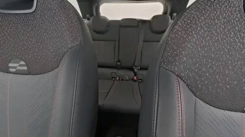 Car image 26