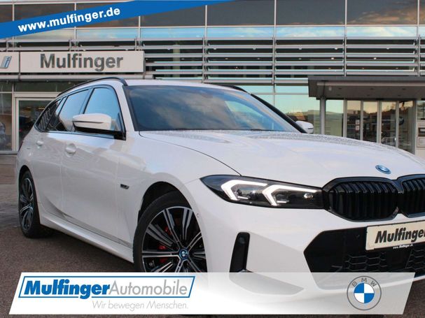 BMW 330e Touring M 215 kW image number 3