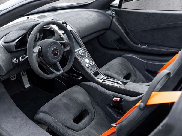 McLaren 675LT 496 kW image number 14