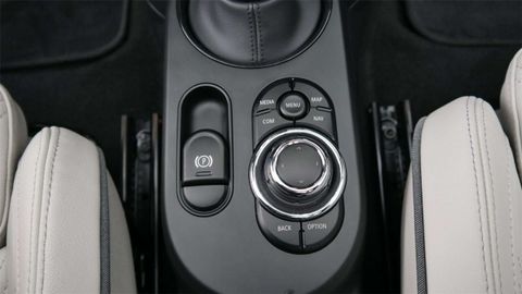 Car image 31