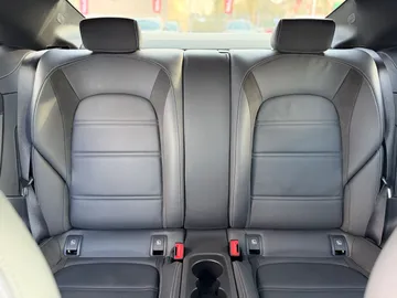 Car image 37