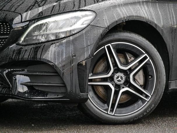 Mercedes-Benz C 300 e AMG 235 kW image number 5