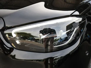 Car image 30