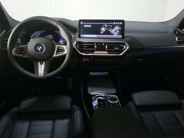 BMW iX3 210 kW image number 4