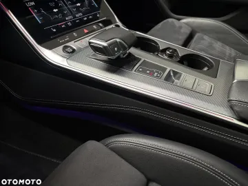 Car image 40
