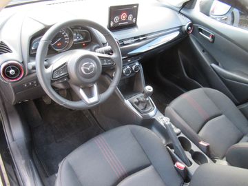 Car image 14