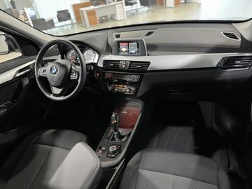 Car image 38