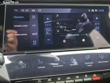 Car image 30