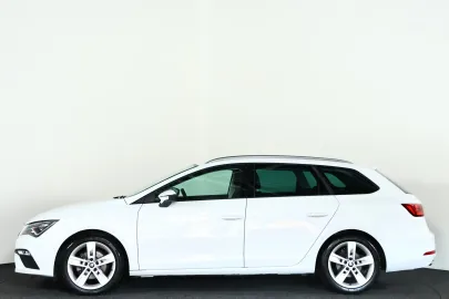 Car image 32