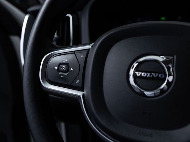 Volvo XC60 Momentum Pro 145 kW image number 17