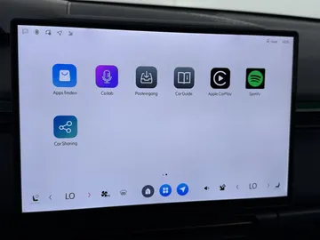 Car image 30