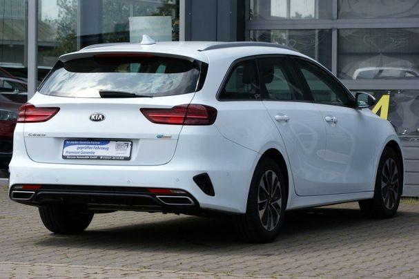 Kia Ceed 1.6 GDI Plug-in Hybrid 104 kW image number 4