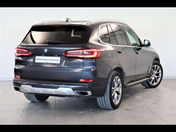 BMW X5 xDrive30d xLine 198 kW image number 4